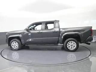 Toyota Tacoma 2024 4x2 SR5 4p Doble Cabina 5,0 pies CB