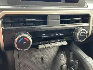 Toyota Tacoma 2024 4x2 SR5 4p Doble Cabina 5,0 pies CB