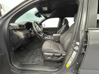 Toyota Tacoma 2024 4x2 SR5 4p Doble Cabina 5,0 pies CB