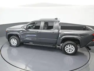 Toyota Tacoma 2024 4x2 SR5 4p Doble Cabina 5,0 pies CB