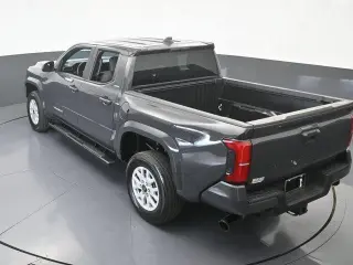 Toyota Tacoma 2024 4x2 SR5 4p Doble Cabina 5,0 pies CB