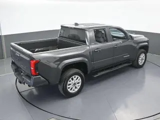 Toyota Tacoma 2024 4x2 SR5 4p Doble Cabina 5,0 pies CB