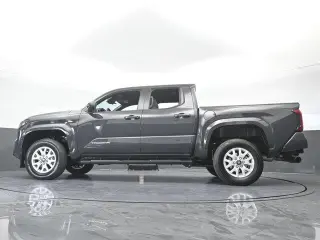 Toyota Tacoma 2024 4x2 SR5 4p Doble Cabina 5,0 pies CB