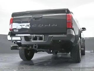 Toyota Tacoma 2024 4x2 SR5 4p Doble Cabina 5,0 pies CB