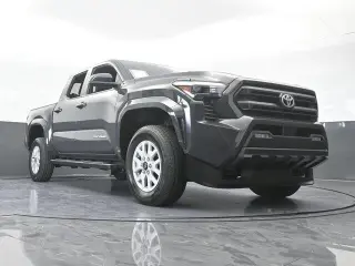 Toyota Tacoma 2024 4x2 SR5 4p Doble Cabina 5,0 pies CB