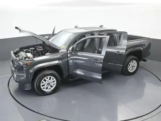 Toyota Tacoma 2024 4x2 SR5 4p Doble Cabina 5,0 pies CB