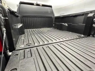 Toyota Tacoma 2024 4x2 SR5 4p Doble Cabina 5.0 pies CB