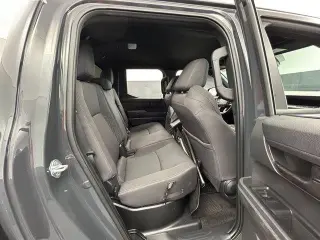 Toyota Tacoma 2024 4x2 SR5 4p Doble Cabina 5.0 pies CB