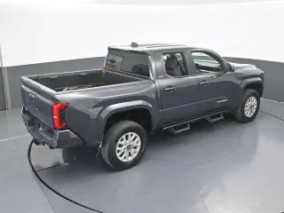 Toyota Tacoma 2024 4x2 SR5 4p Doble Cabina 5.0 pies CB