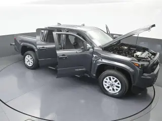 Toyota Tacoma 2024 4x2 SR5 4p Doble Cabina 5.0 pies CB