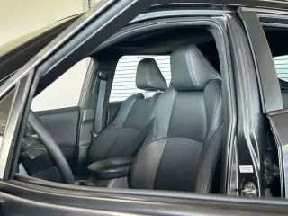 Toyota RAV4 Hybrid 2025 AWD XSE 4p SUV