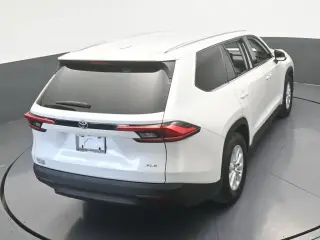 Toyota Grand Highlander 2024 XLE 4p SUV