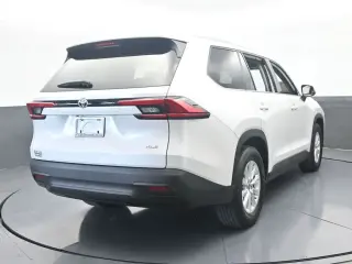 Toyota Grand Highlander 2024 XLE 4p SUV