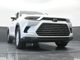 Toyota Grand Highlander 2024 XLE 4p SUV