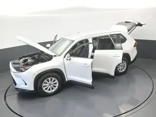 Toyota Grand Highlander 2024 XLE 4p SUV