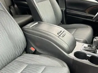 Toyota Highlander 2019 LE 4p SUV (3.5L V6)