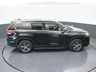 Toyota Highlander 2019 LE 4p SUV (3.5L V6)