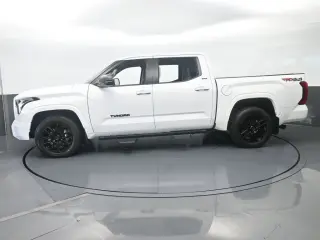 Toyota Tundra 2024 4x4 SR5 4p Cab Pickup SB