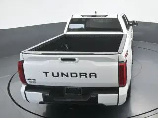 Toyota Tundra 2024 4x4 SR5 4p Cab Pickup SB