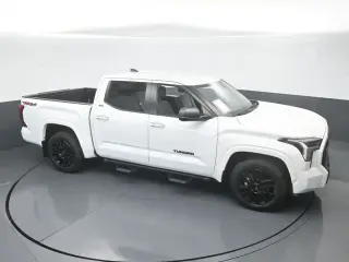 Toyota Tundra 2024 4x4 SR5 4p Cab Pickup SB
