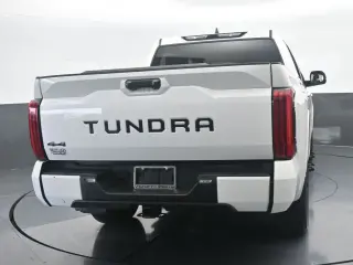 Toyota Tundra 2024 4x4 SR5 4p Cab Pickup SB