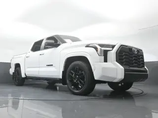 Toyota Tundra 2024 4x4 SR5 4p Cab Pickup SB
