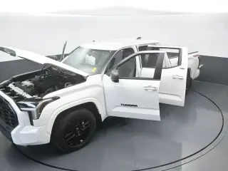 Toyota Tundra 2024 4x4 SR5 4p Cab Pickup SB