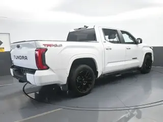 Toyota Tundra 2024 4x4 SR5 4p Cab Pickup SB
