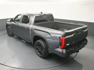 Toyota Tundra 2025 4x4 SR5 4p CrewMax Cabina Pickup SB