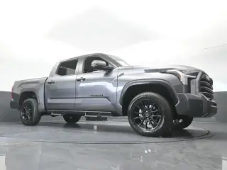 Toyota Tundra 2025 4x4 SR5 4p CrewMax Cabina Pickup SB