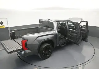 Toyota Tundra 2025 4x4 SR5 4p CrewMax Cabina Pickup SB