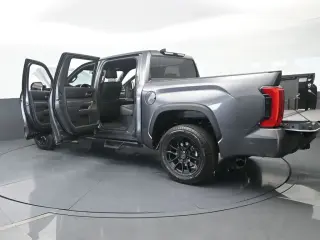Toyota Tundra 2025 4x4 SR5 4p CrewMax Cabina Pickup SB