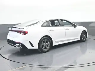 Kia K5 2021 LXS 4p Sedan