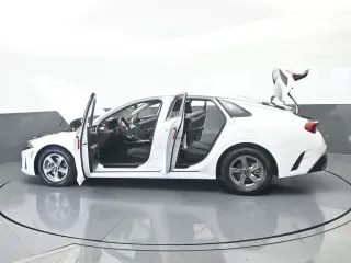 Kia K5 2021 LXS 4p Sedan