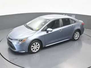 Toyota Corolla 2024 LE 4 puertas Sedán