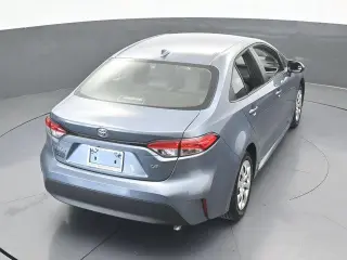 Toyota Corolla 2024 LE 4 puertas Sedán