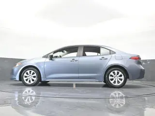 Toyota Corolla 2024 LE 4 puertas Sedán