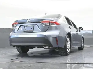 Toyota Corolla 2024 LE 4 puertas Sedán