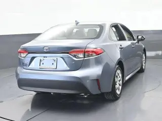 Toyota Corolla 2024 LE 4 puertas Sedán