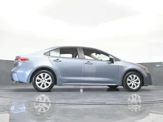 Toyota Corolla 2024 LE 4 puertas Sedán