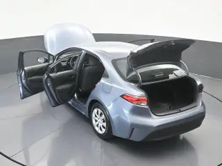 Toyota Corolla 2024 LE 4 puertas Sedán