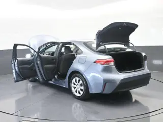 Toyota Corolla 2024 LE 4 puertas Sedán