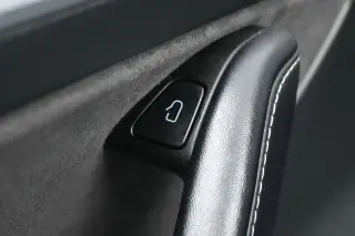 Tesla Model 3 2023 4p Sedán