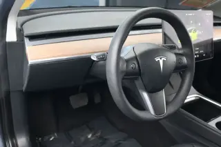 Tesla Model 3 2023 4p Sedán
