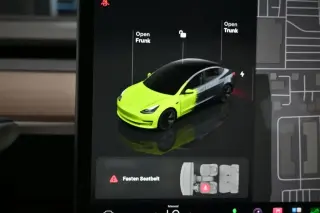 Tesla Model 3 2023 4p Sedán