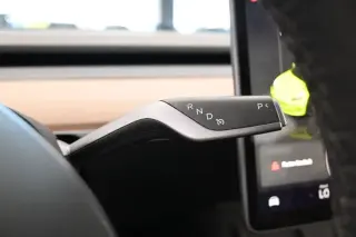 Tesla Model 3 2023 4p Sedán
