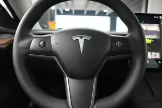 Tesla Model 3 2023 4p Sedán