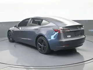 Tesla Model 3 2023 4p Sedán