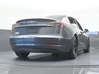 Tesla Model 3 2023 4p Sedán