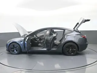 Tesla Model 3 2023 4p Sedán